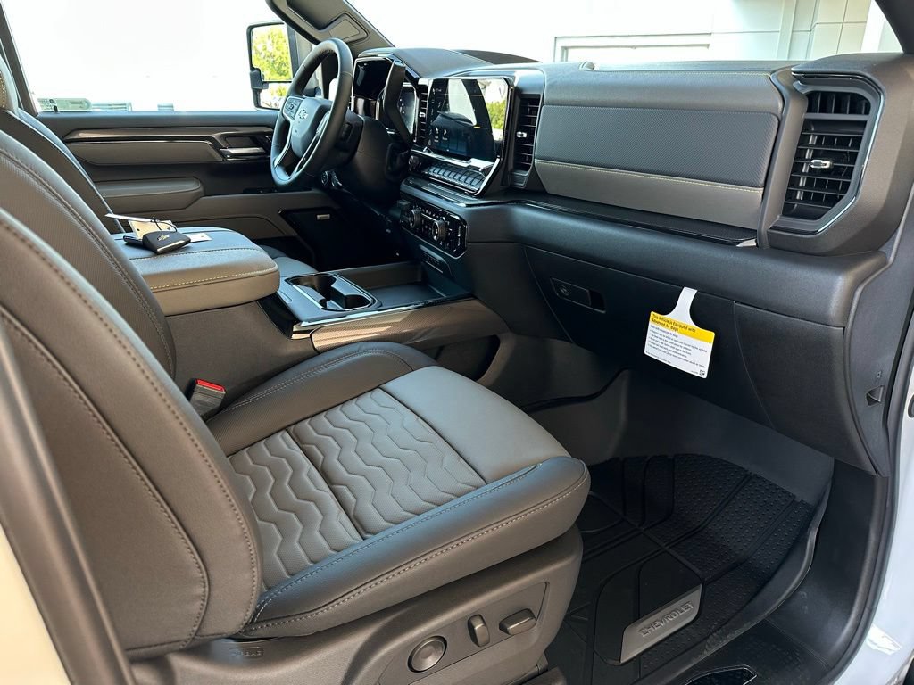 New 2026 Chevrolet Silverado 2500 ZR2 AWD/4WD image 15