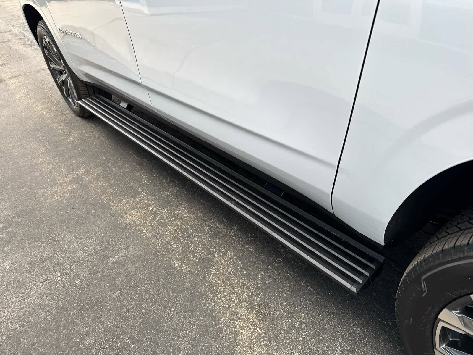 New 2026 Chevrolet Suburban High Country image 21