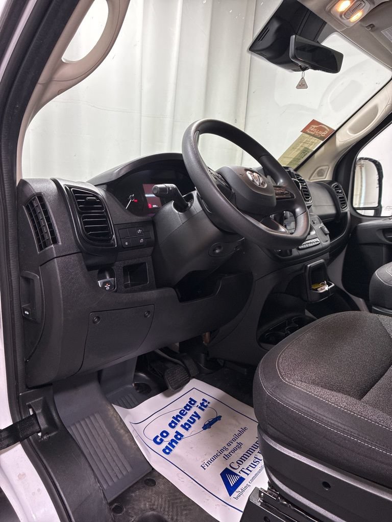 Used 2025 RAM ProMaster 2500 w/ Safety Group FWD image 12