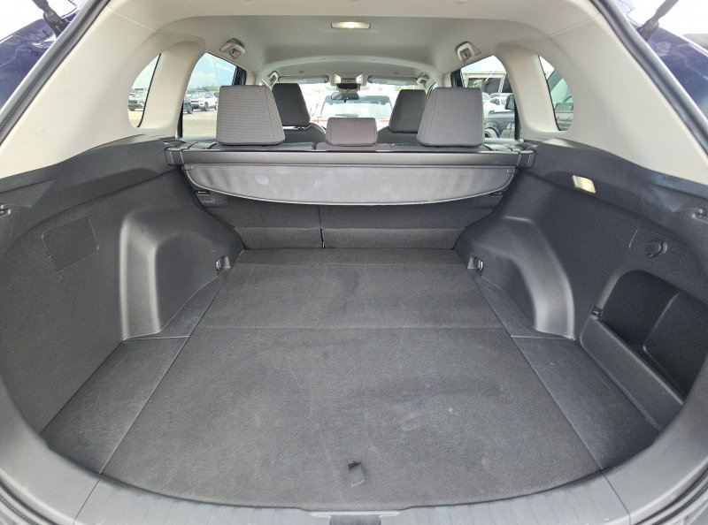 Used 2025 Toyota RAV4 XLE FWD image 7