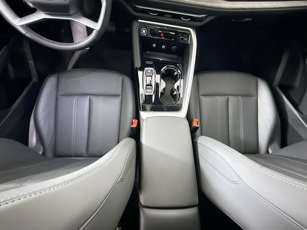 Certified 2025 Audi Q5 Premium Plus w/ Premium Plus AWD/4WD image 16