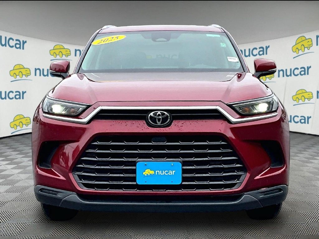 Used 2025 Toyota Grand Highlander AWD image 2