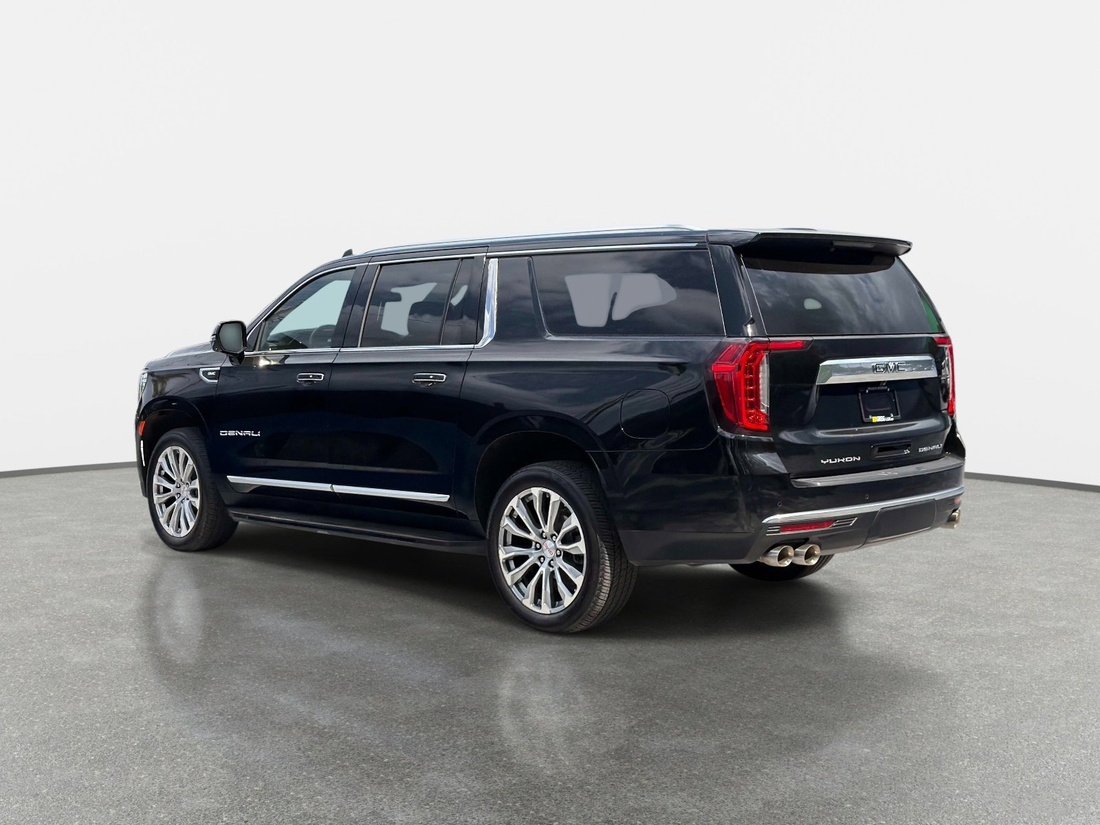 Used 2023 GMC Yukon XL Denali image 5