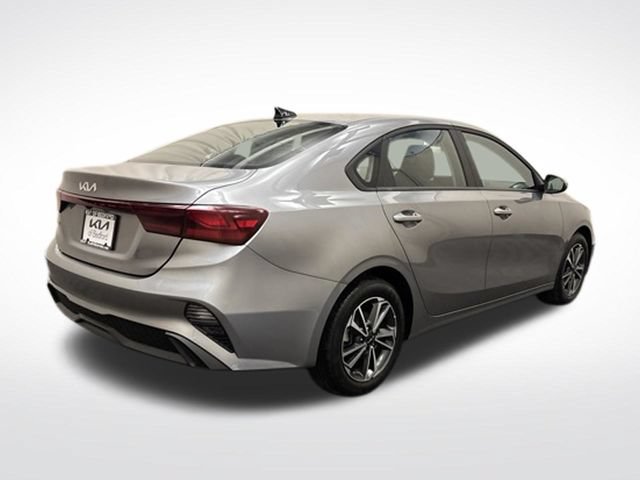 Certified 2024 Kia Forte LXS FWD image 5