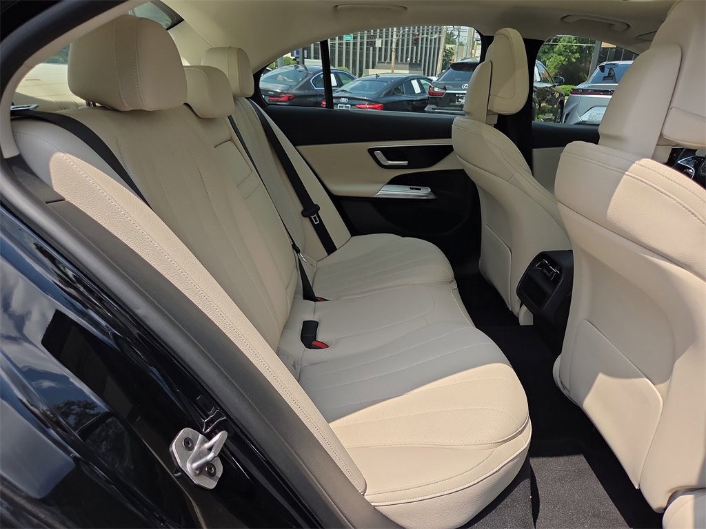 New 2025 Mercedes-Benz E 450 4MATIC Sedan image 15
