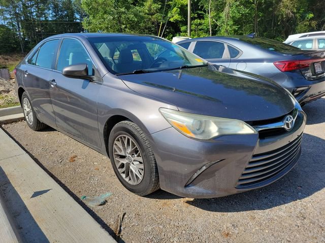 Used 2016 Toyota Camry LE FWD image 1