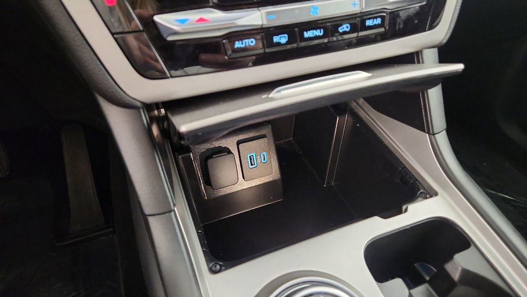 Certified 2023 Ford Explorer XLT image 17