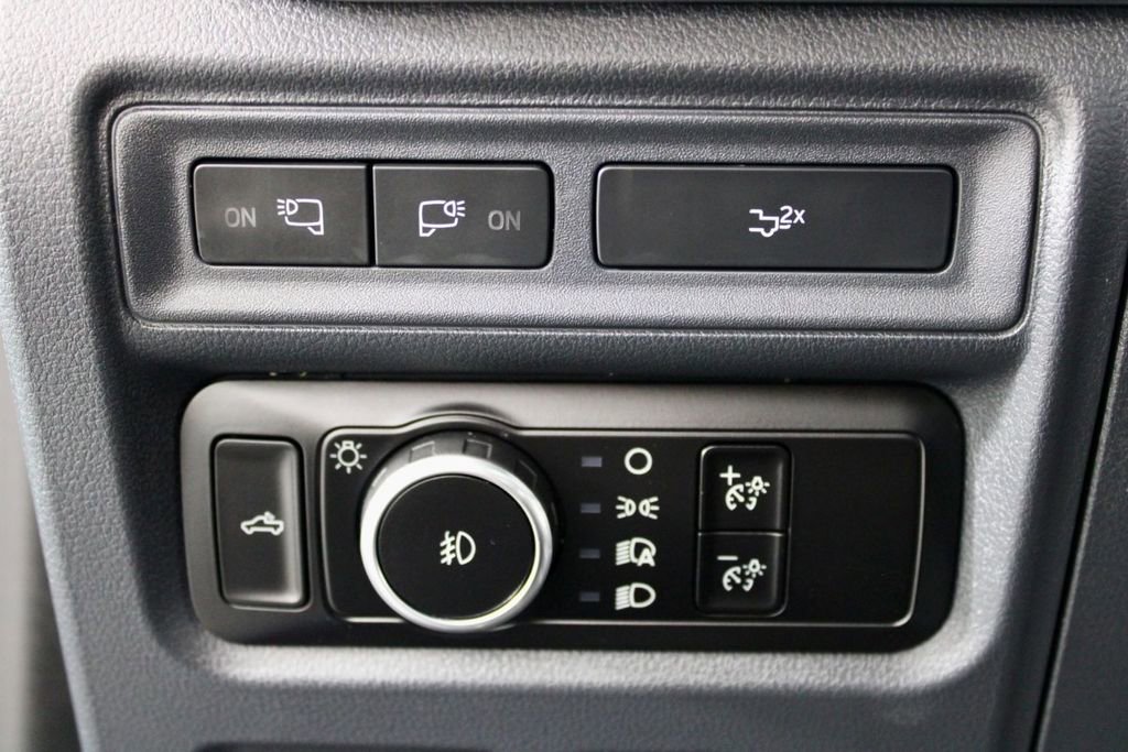 Used 2023 Ford F150 Lariat image 20