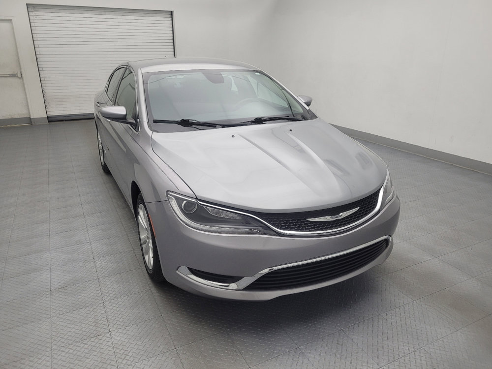 Used 2017 Chrysler 200 Limited Platinum image 14