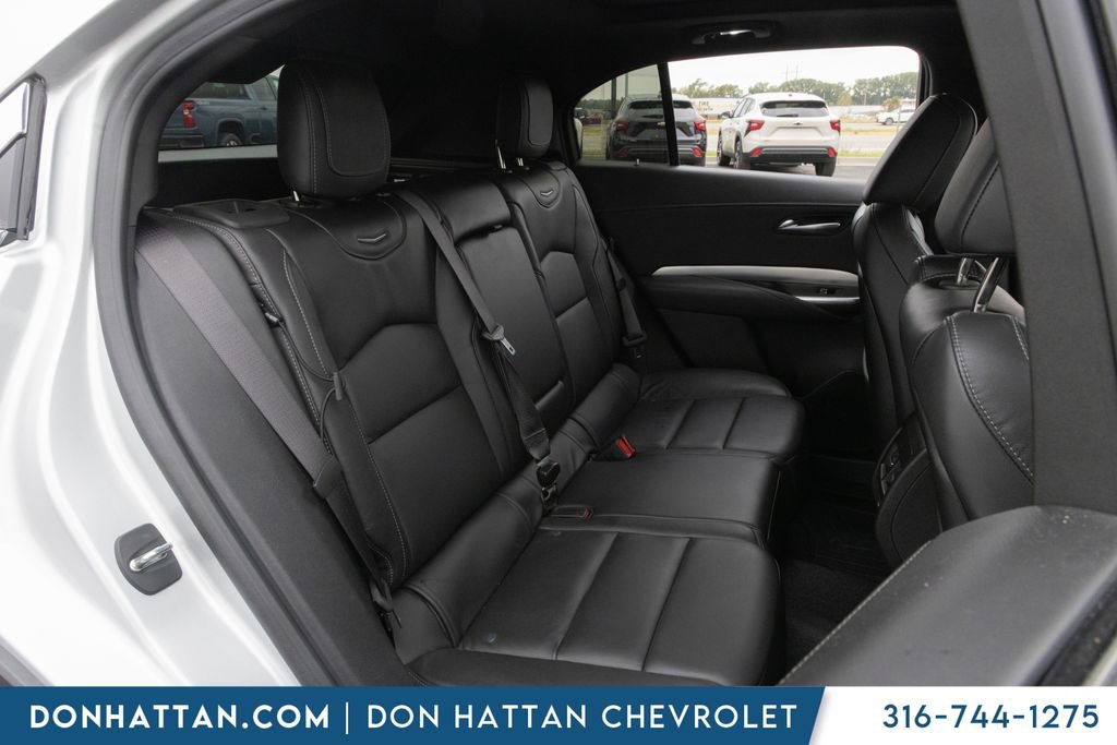 Used 2020 Cadillac XT4 Premium Luxury w/ Cold Weather Package AWD/4WD image 20