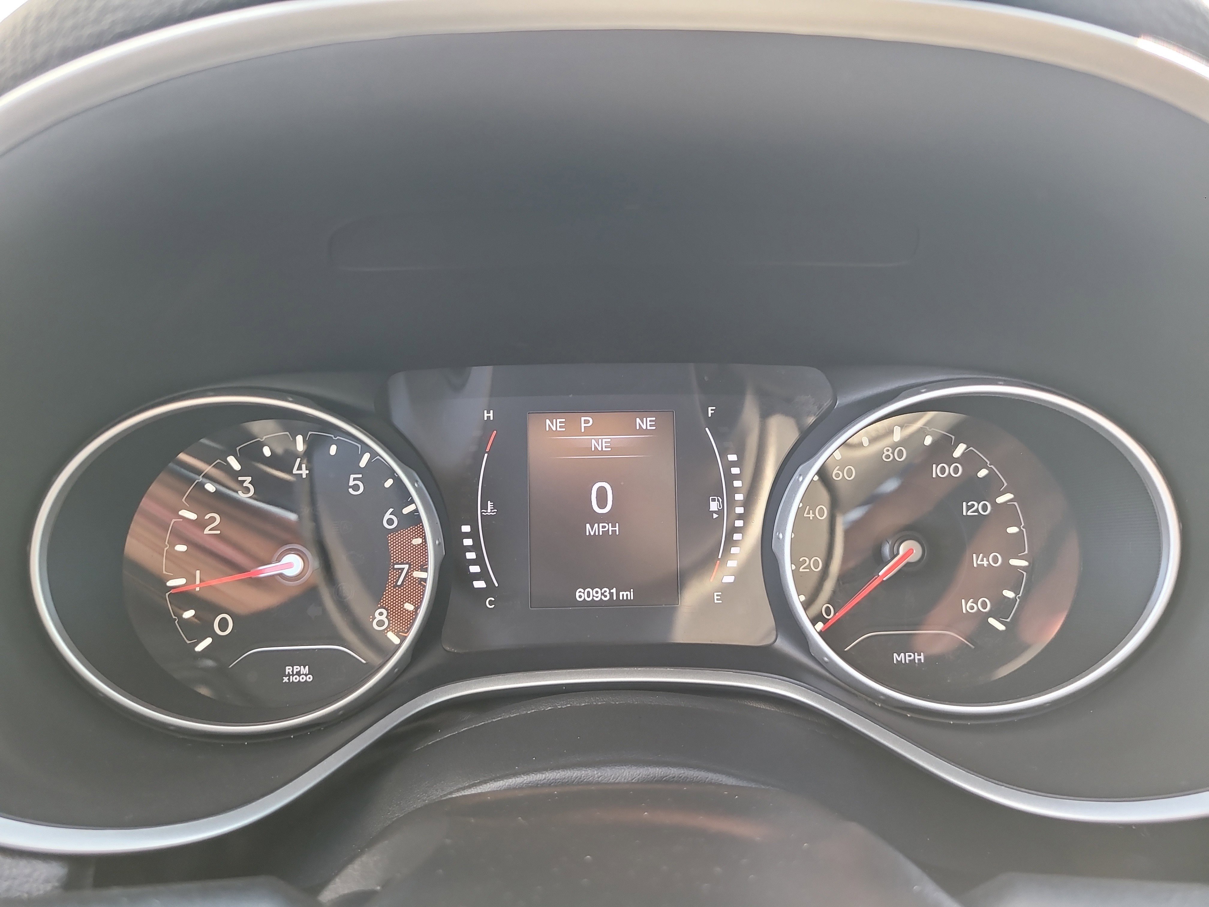 Used 2020 Jeep Compass Latitude FWD image 28