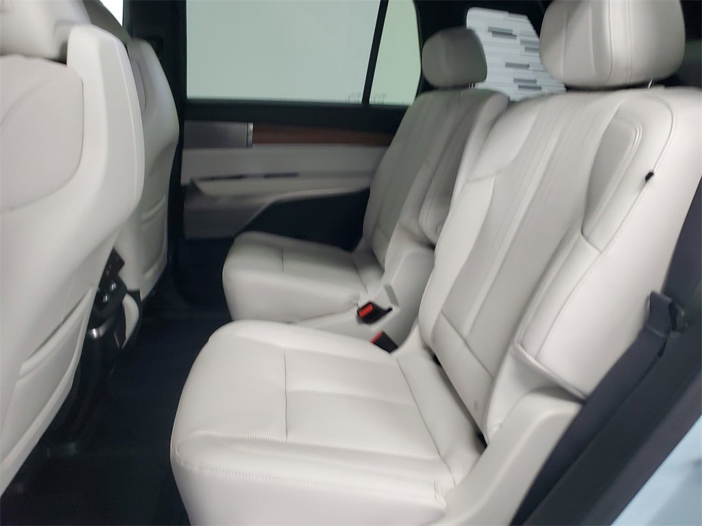 New 2026 Cadillac Vistiq Sport image 26