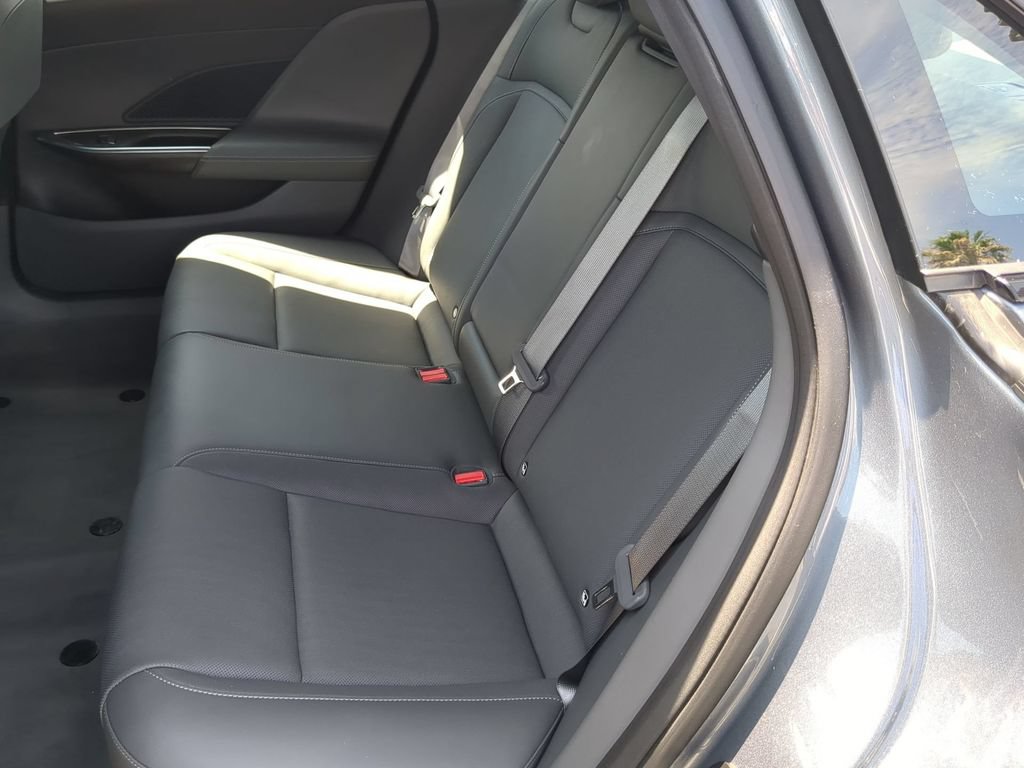 Used 2024 Lucid Air Pure RWD image 18
