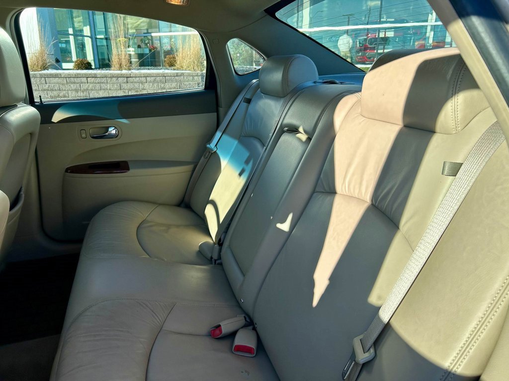 Used 2005 Buick LaCrosse CXL w/ Gold Convenience Package image 12