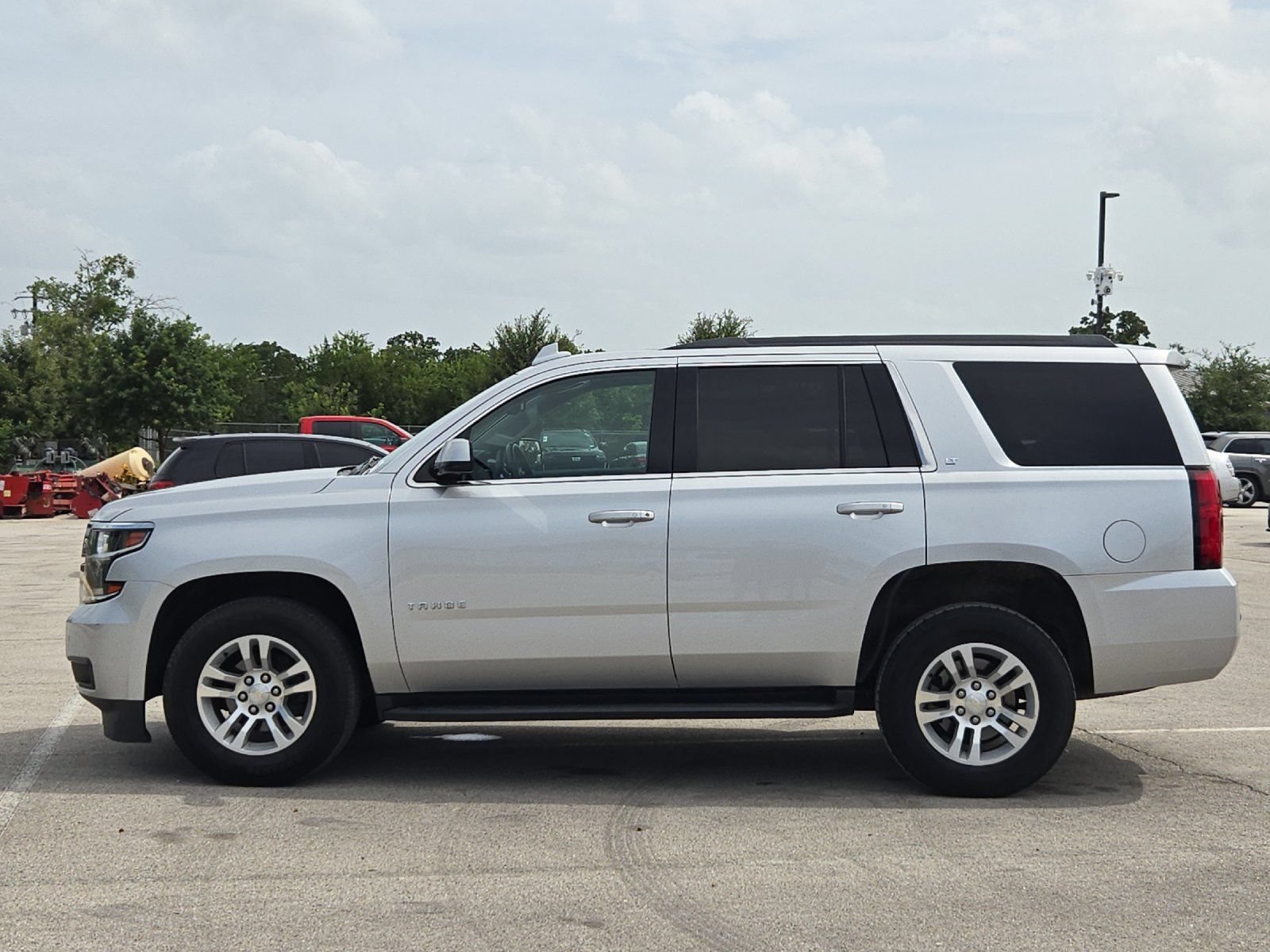 Used 2020 Chevrolet Tahoe LT AWD/4WD image 2