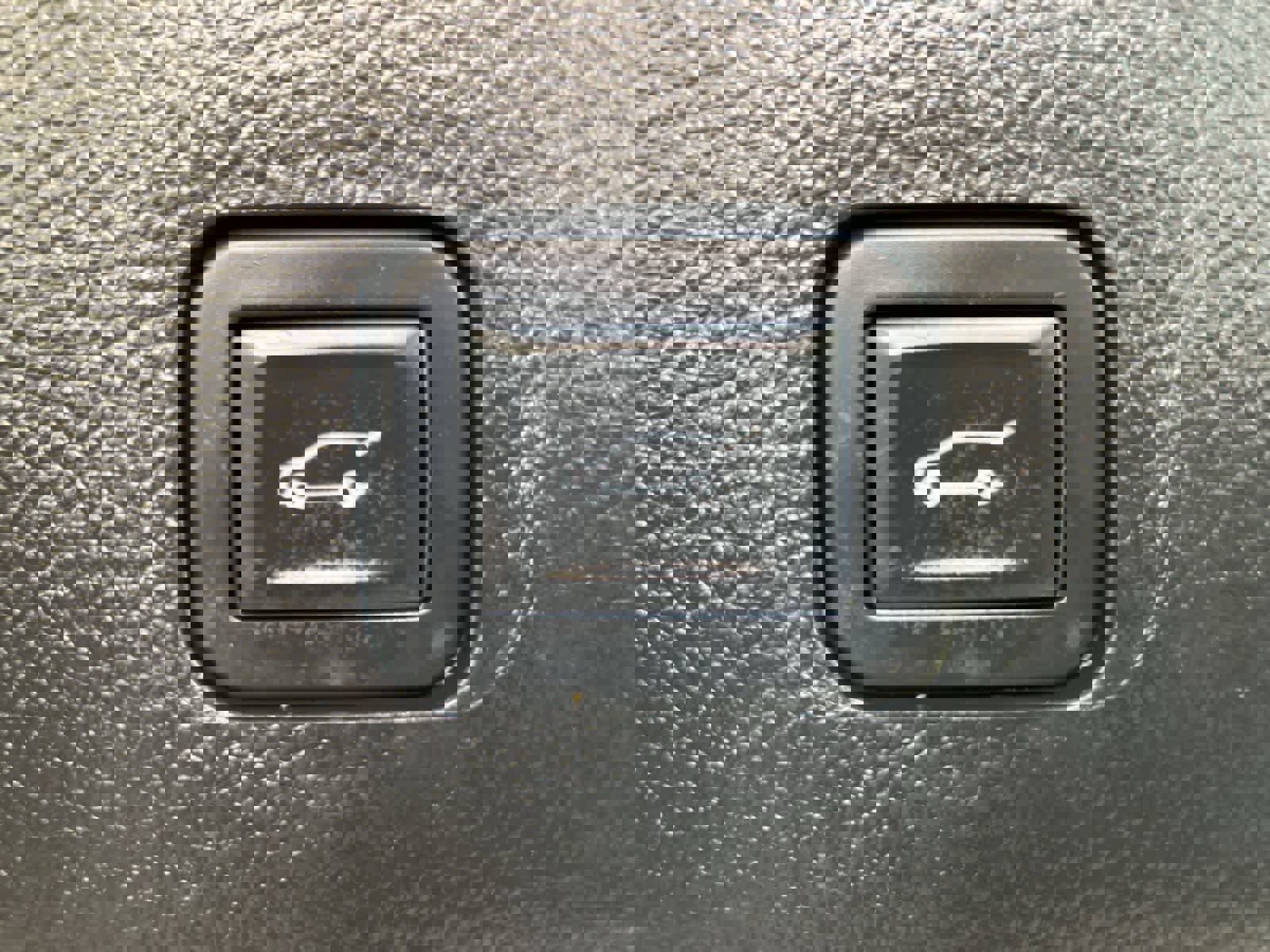 Used 2019 Chevrolet Traverse High Country AWD/4WD image 32