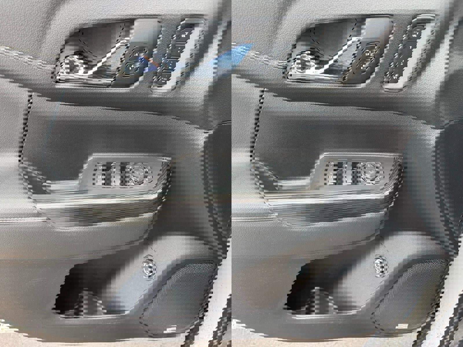 Certified 2023 GMC Acadia SLT w/ Elevation Edition image 14