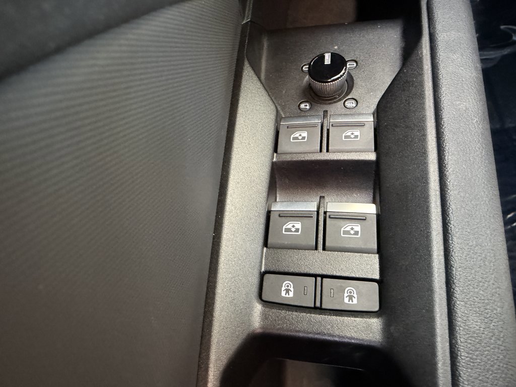 Used 2024 Audi Q4 e-tron Premium Plus w/ Premium Plus image 26