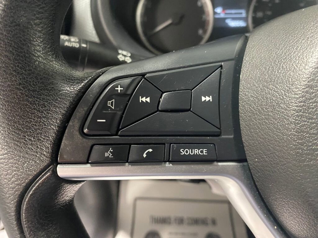 Used 2022 Nissan Kicks S image 11