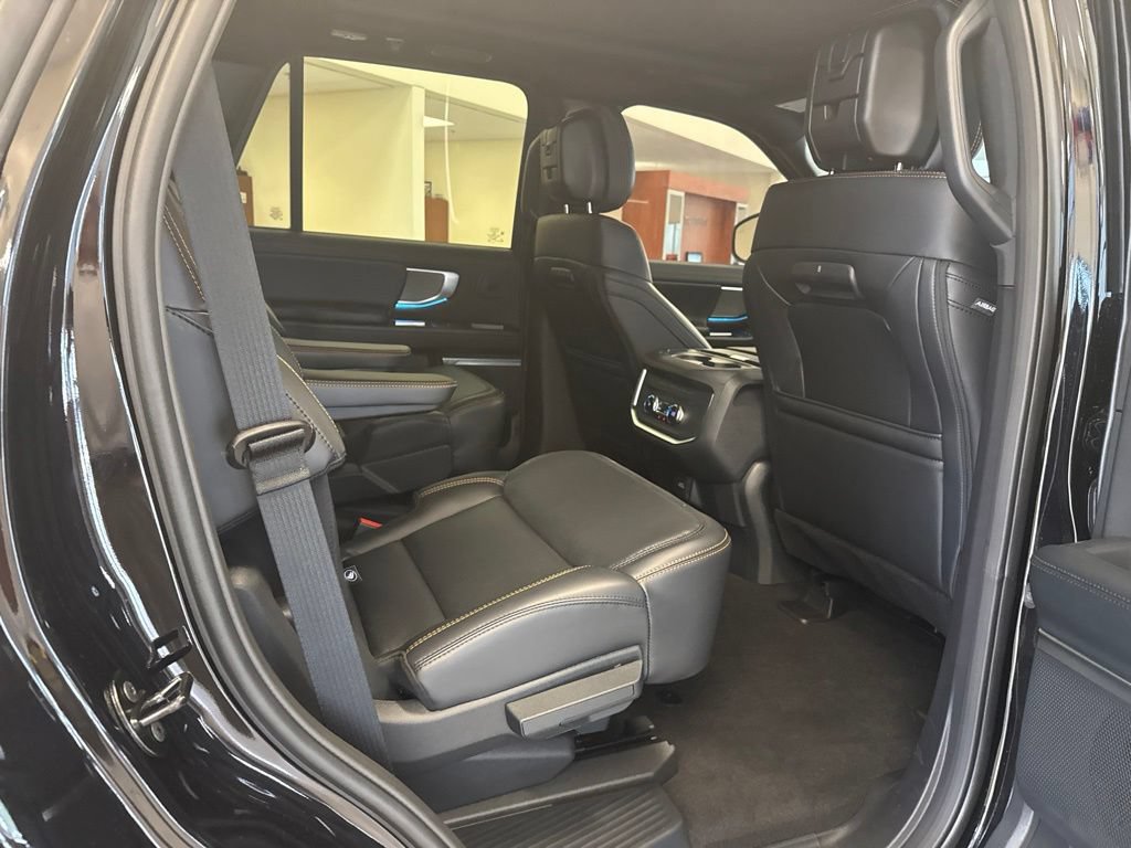 Used 2027 Ford Expedition Tremor w/ Driver's Package AWD/4WD image 36