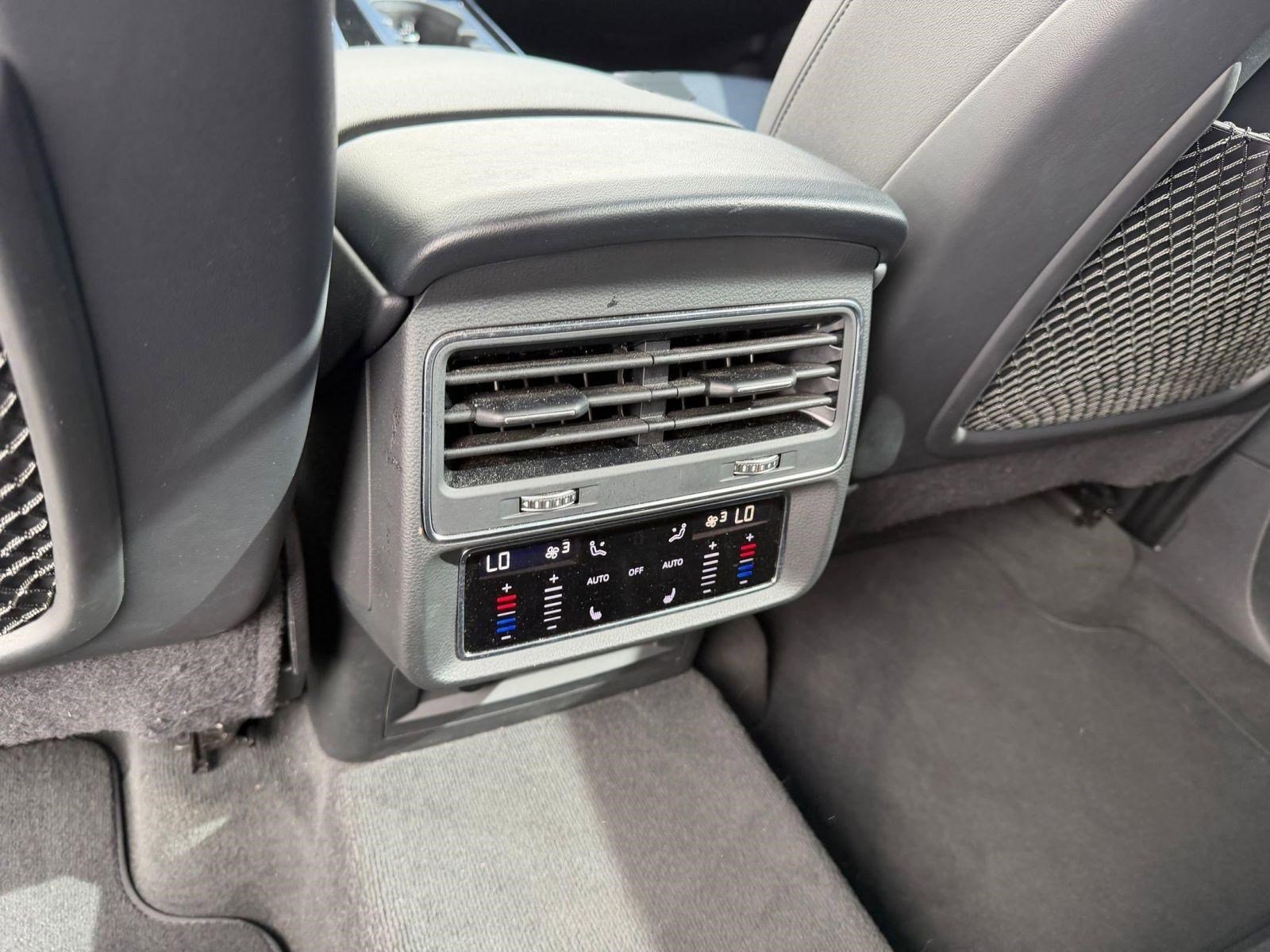 Used 2024 Audi Q7 Premium Plus w/ Premium Plus Package image 24