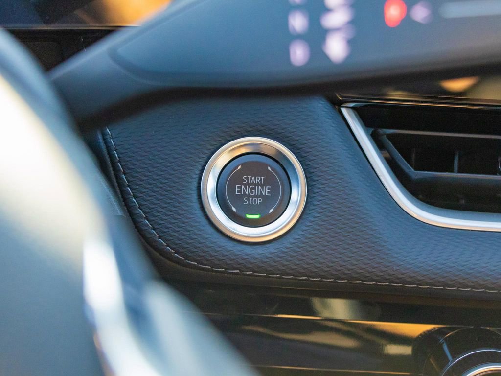 New 2025 Chevrolet Equinox LT w/ Safety and Technology Package image 22