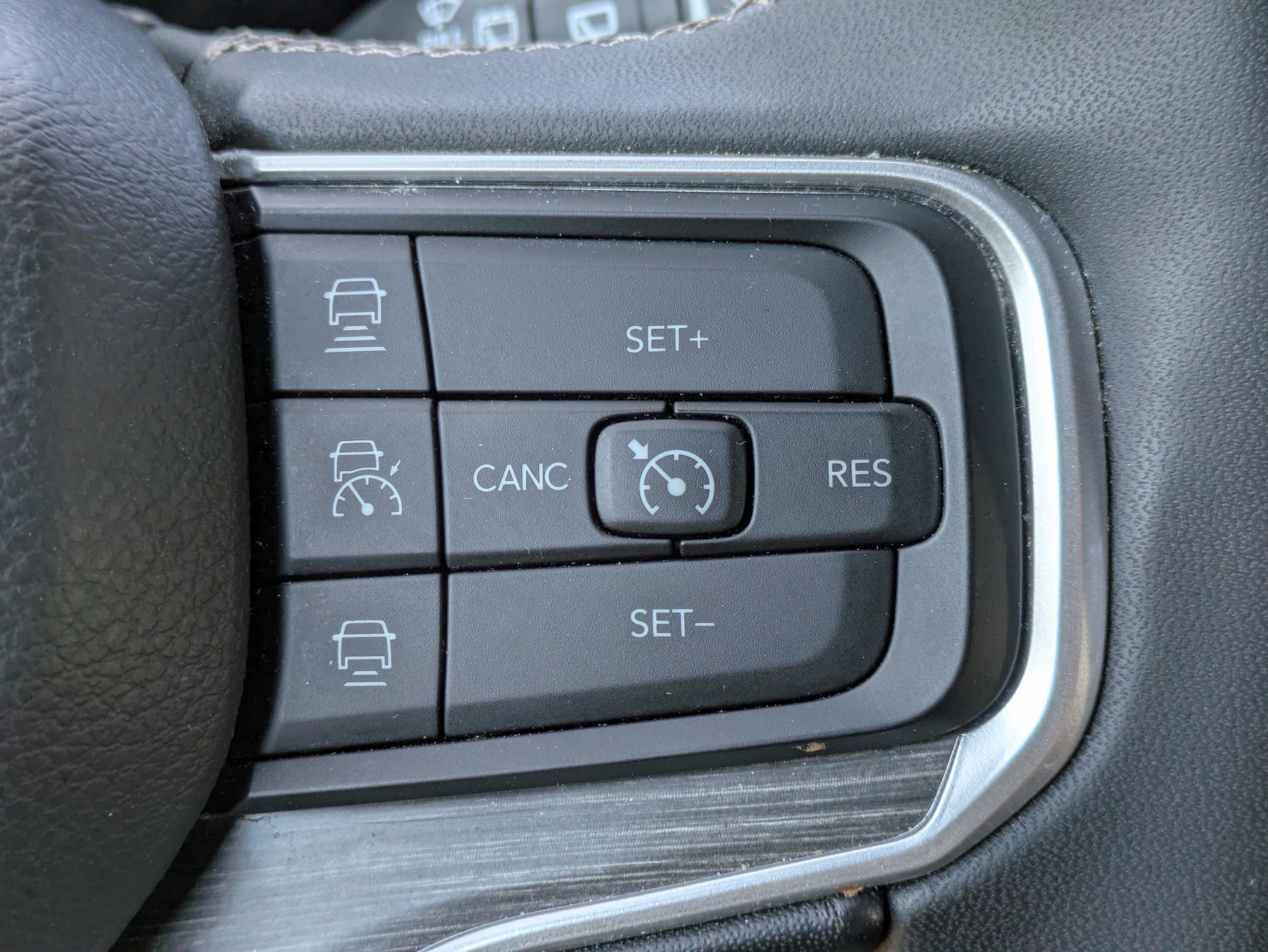 Used 2024 Jeep Wagoneer L Series II w/ Flexible Seating Group AWD/4WD image 21