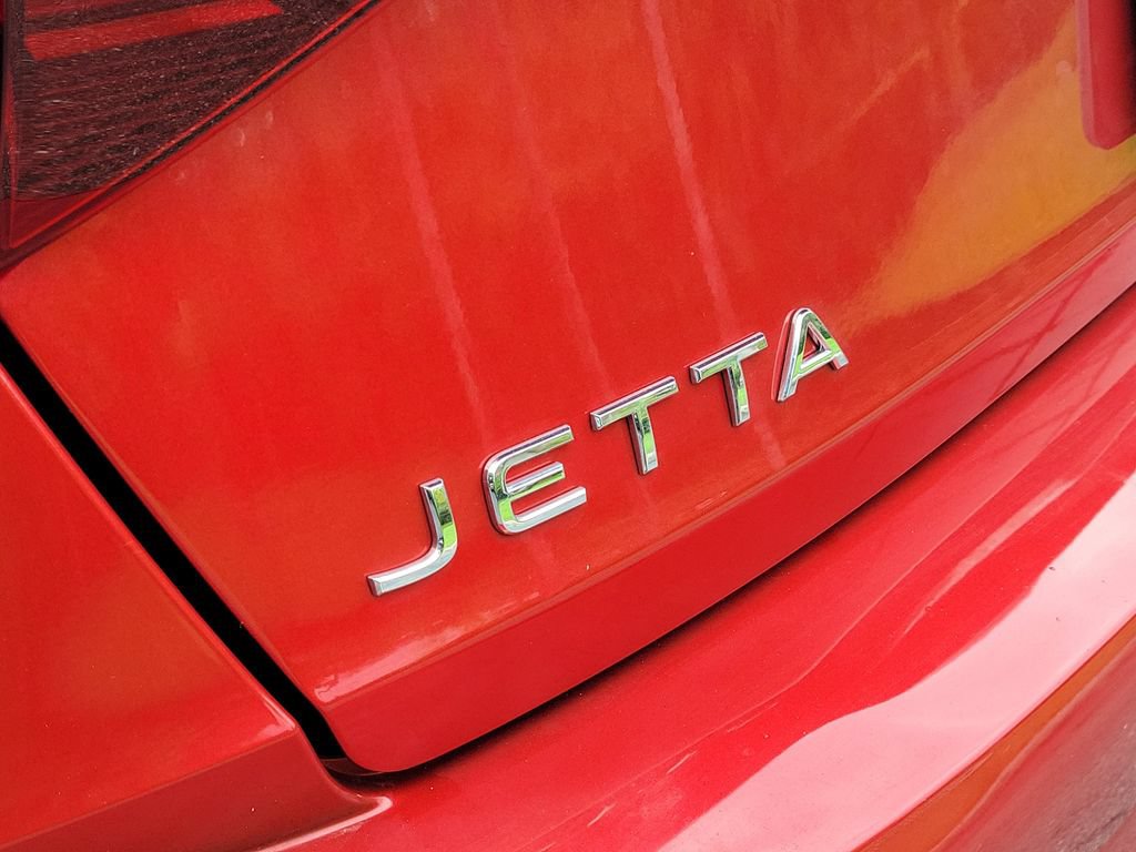 Used 2024 Volkswagen Jetta Sport FWD image 5