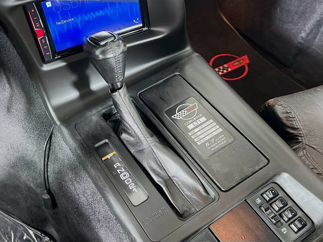Used 1996 Chevrolet Corvette Convertible RWD image 17