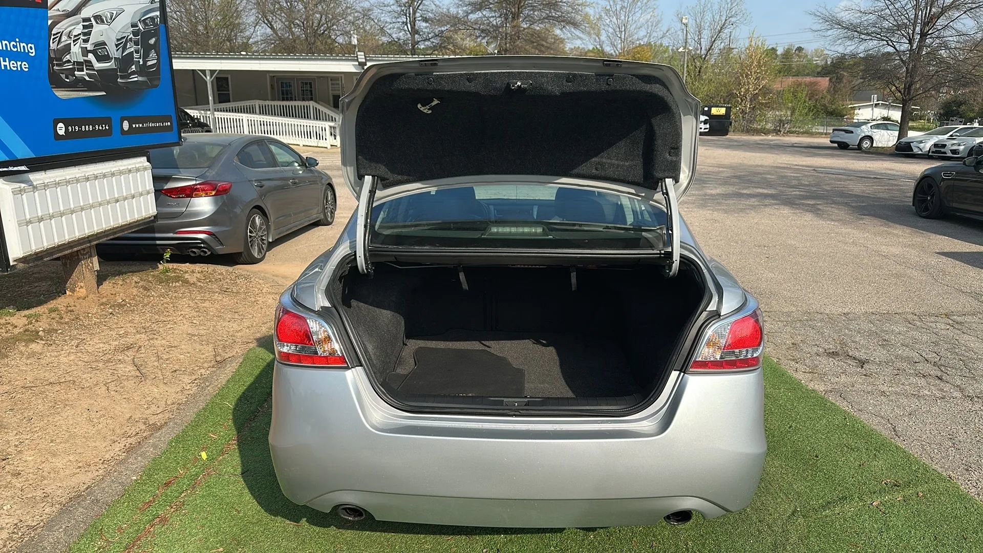 Used 2015 Nissan Altima 2.5 SL w/ Technology Package image 12