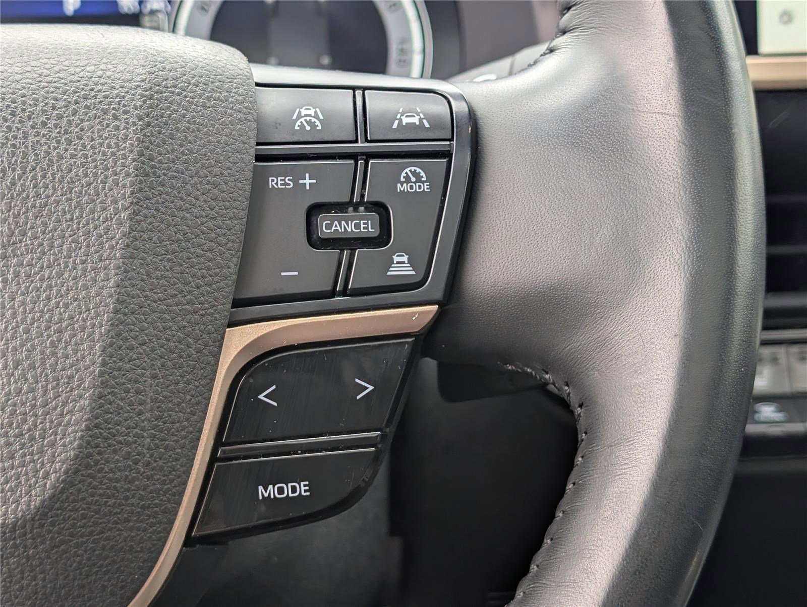 Used 2023 Toyota Crown Platinum image 24