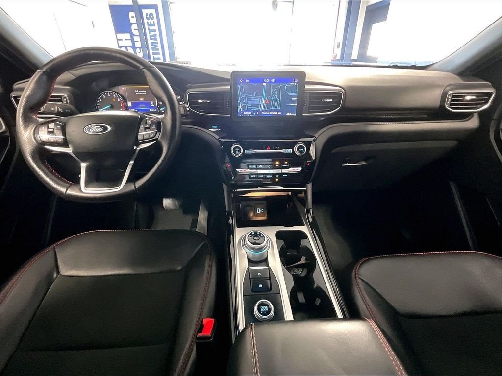 Used 2023 Ford Explorer ST-Line AWD/4WD image 21