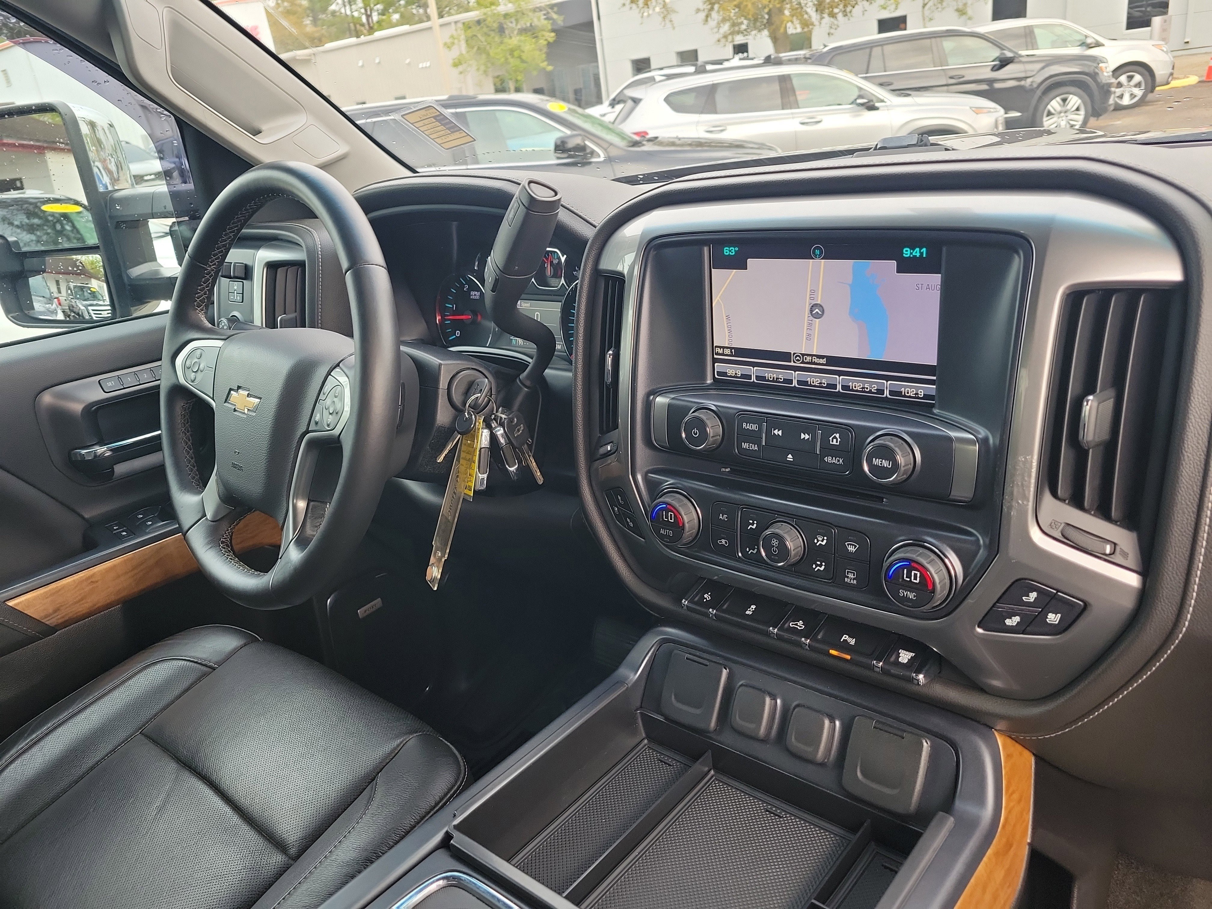 Used 2016 Chevrolet Silverado 2500 LTZ w/ LTZ Plus Package image 8
