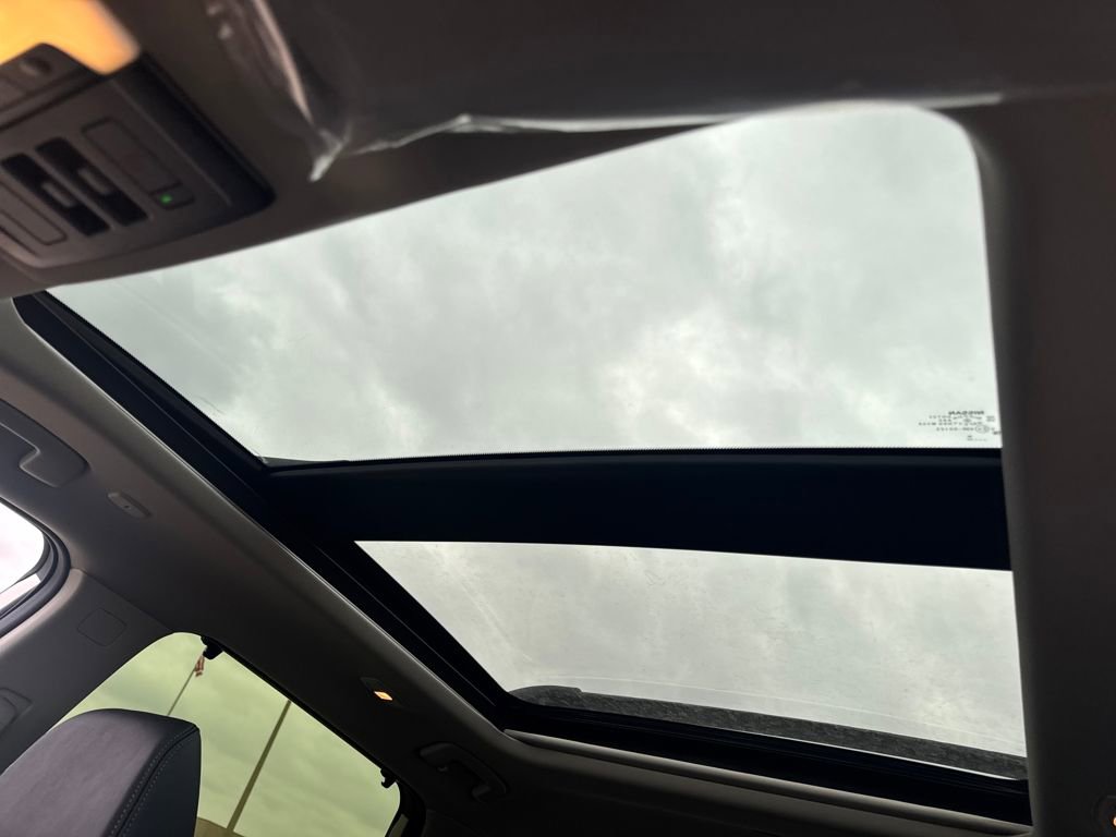 New 2026 Nissan Rogue Platinum image 15