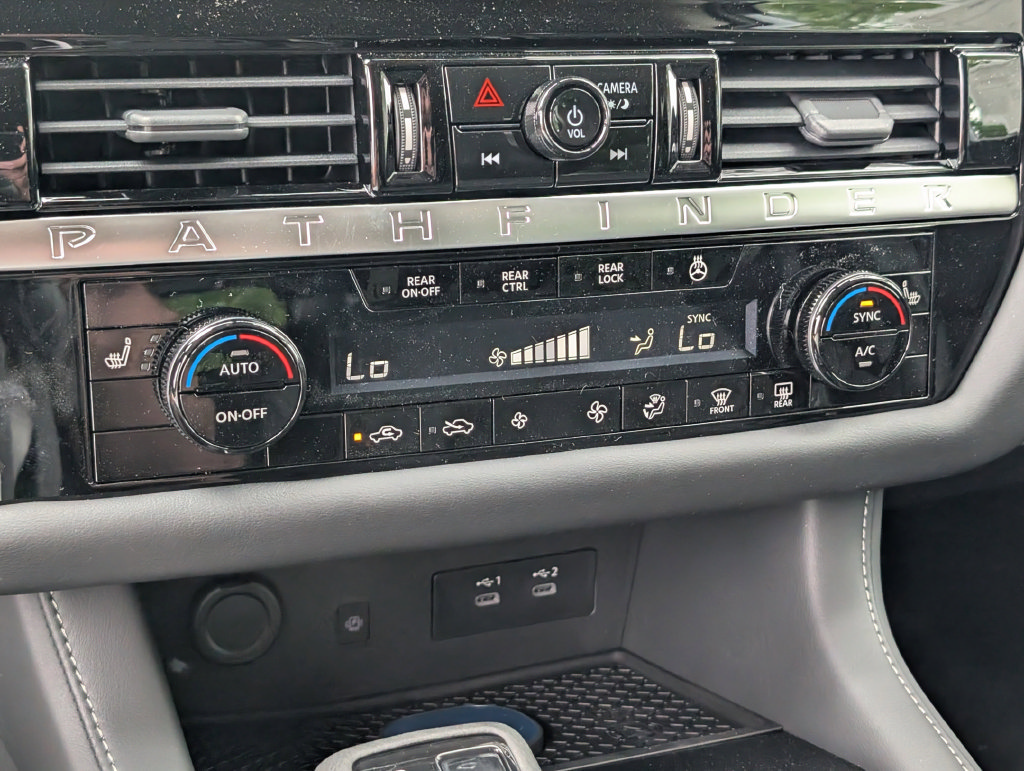 New 2026 Nissan Pathfinder SL w/ Cargo Package FWD image 27