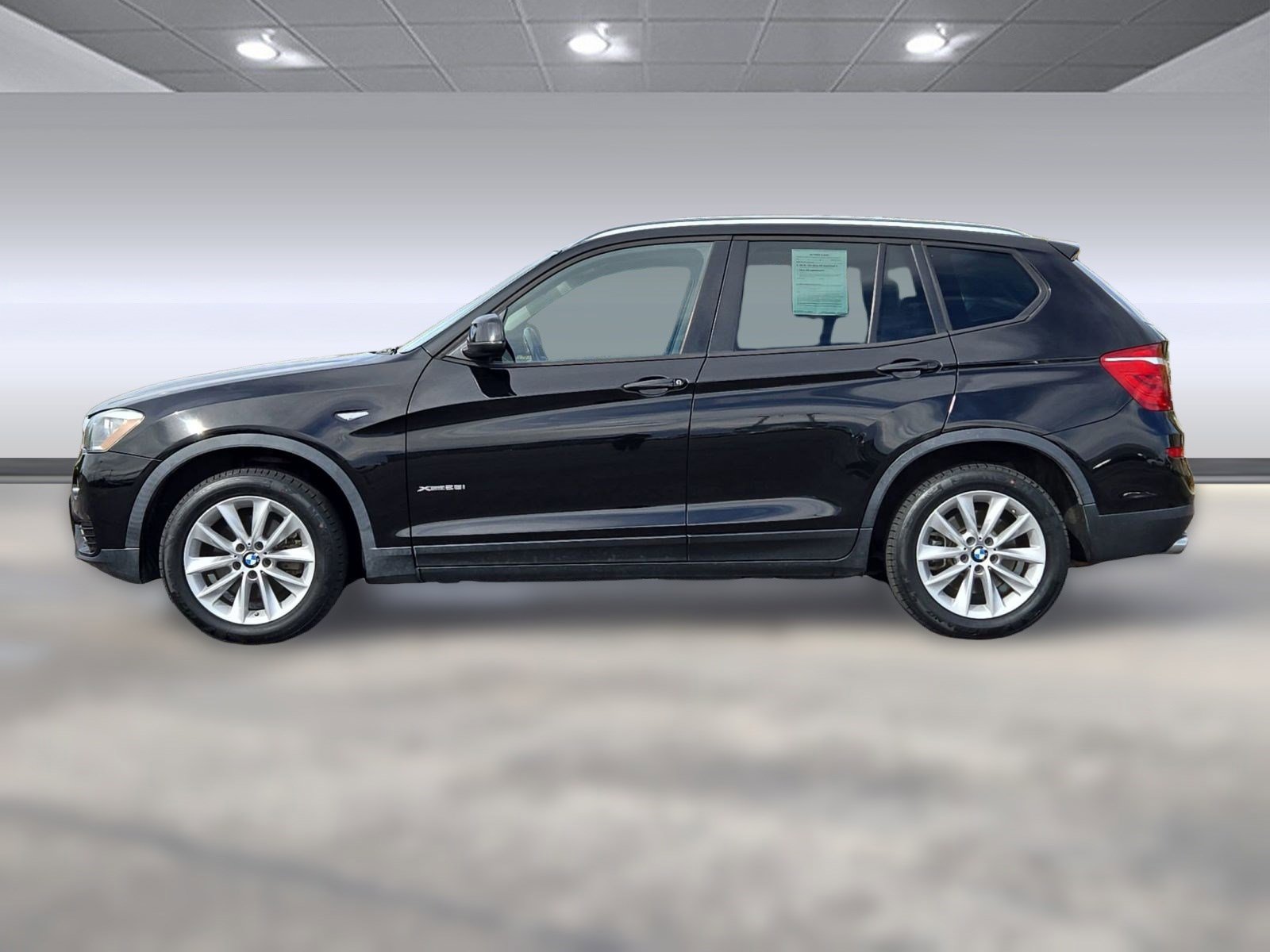 Used 2017 BMW X3 xDrive28i image 2