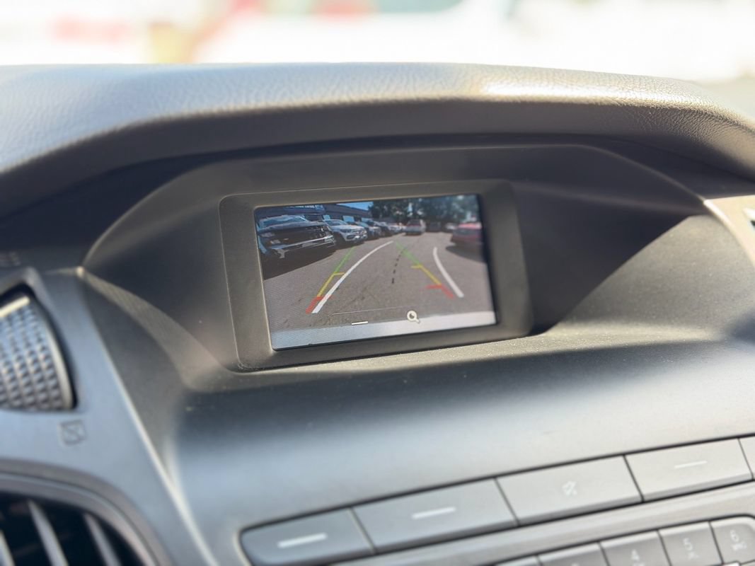 Used 2018 Ford Focus SE FWD image 15