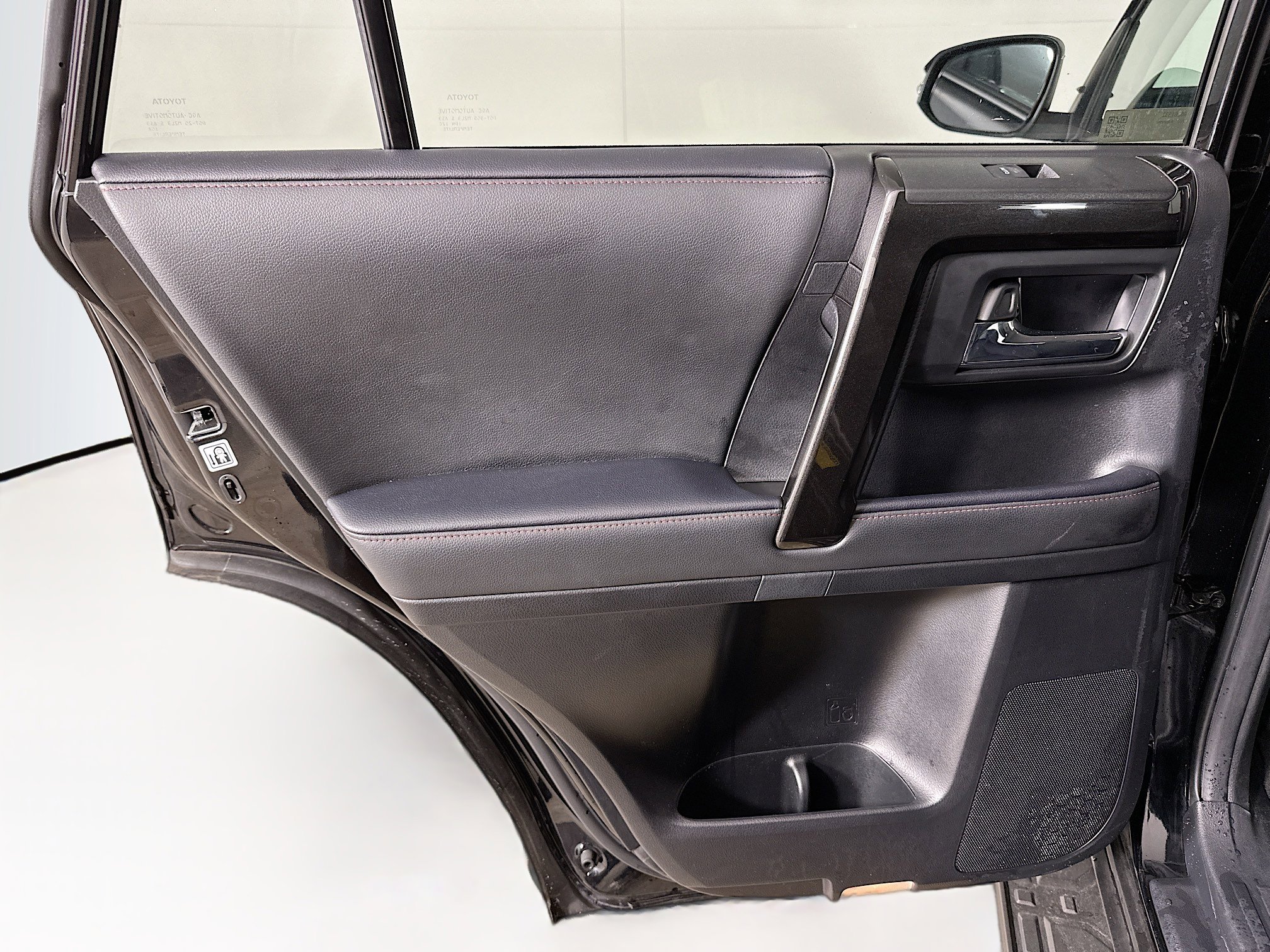 Used 2024 Toyota 4Runner TRD Off-Road Premium image 27