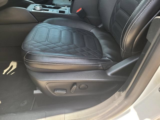 Used 2024 Ford Escape SE w/ PHEV Premium Package FWD image 18