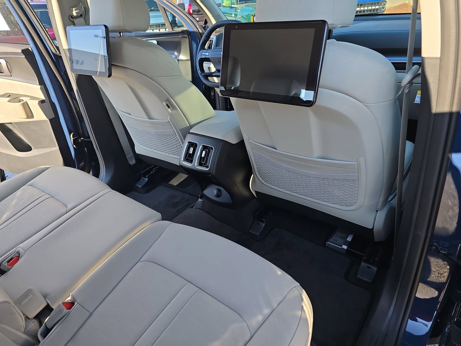 New 2026 Kia Sorento S AWD/4WD image 12