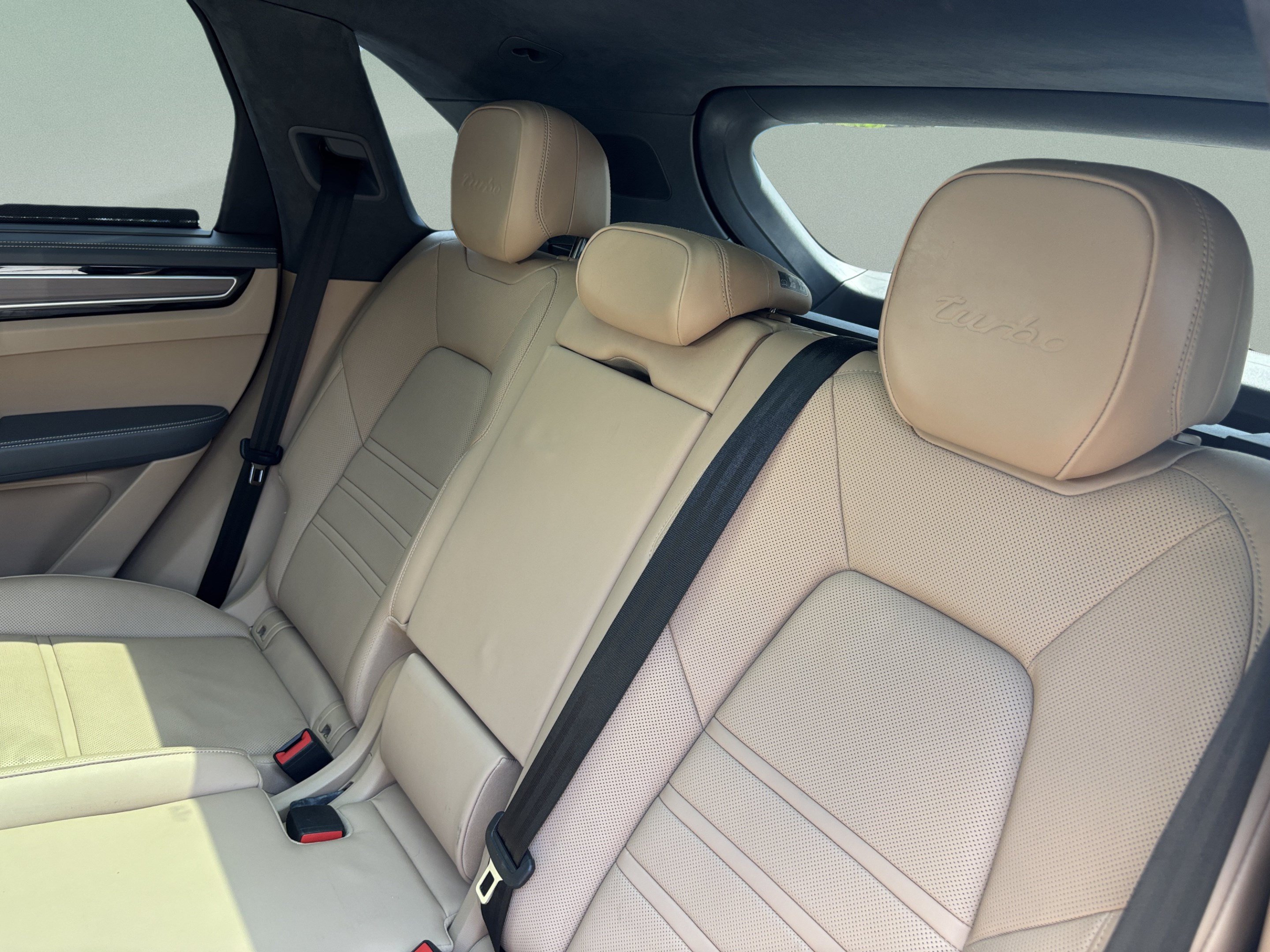 Used 2019 Porsche Cayenne Turbo AWD/4WD image 29