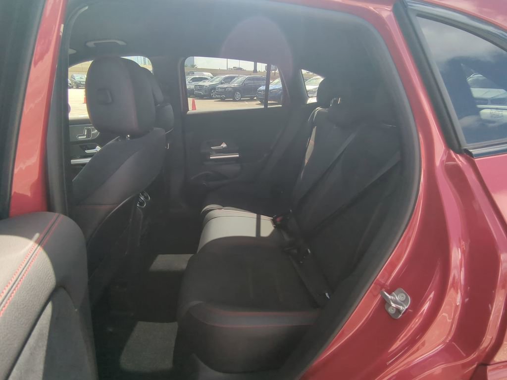 Certified 2025 Mercedes-Benz GLA 250 image 5