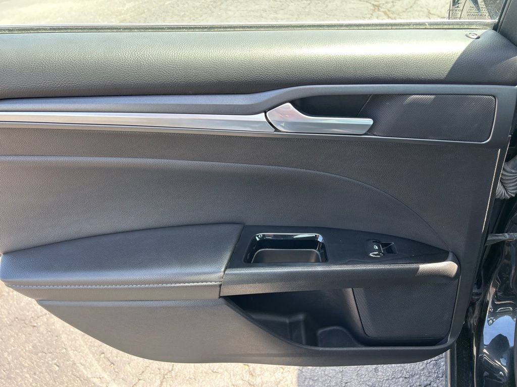 Used 2013 Ford Fusion Titanium w/ Titanium Driver Assist Pkg FWD image 36