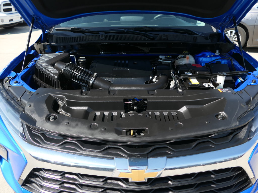 Used 2025 Chevrolet Blazer LT FWD image 27
