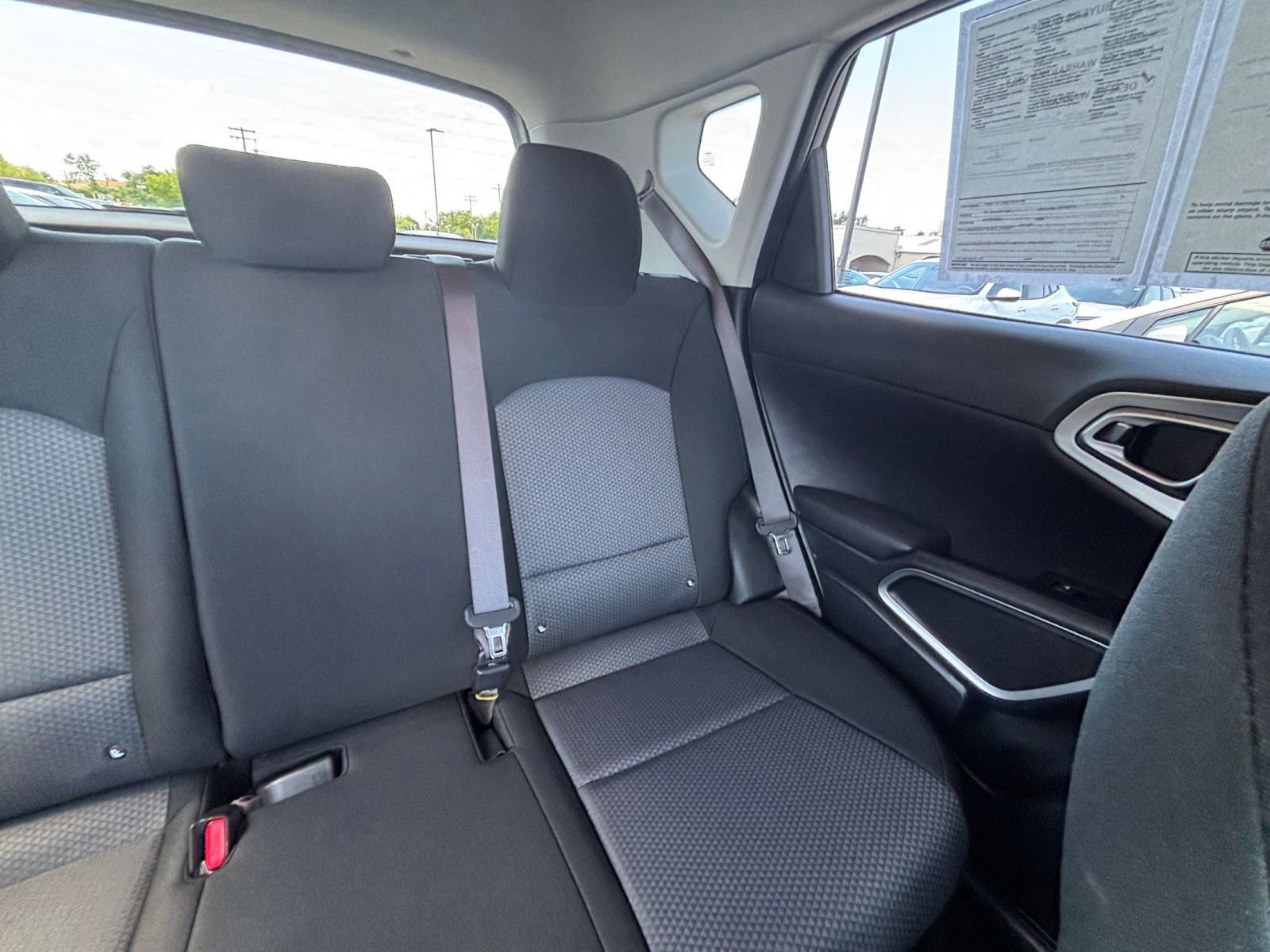 Used 2025 Kia Soul LX w/ LX Technology Package FWD image 35