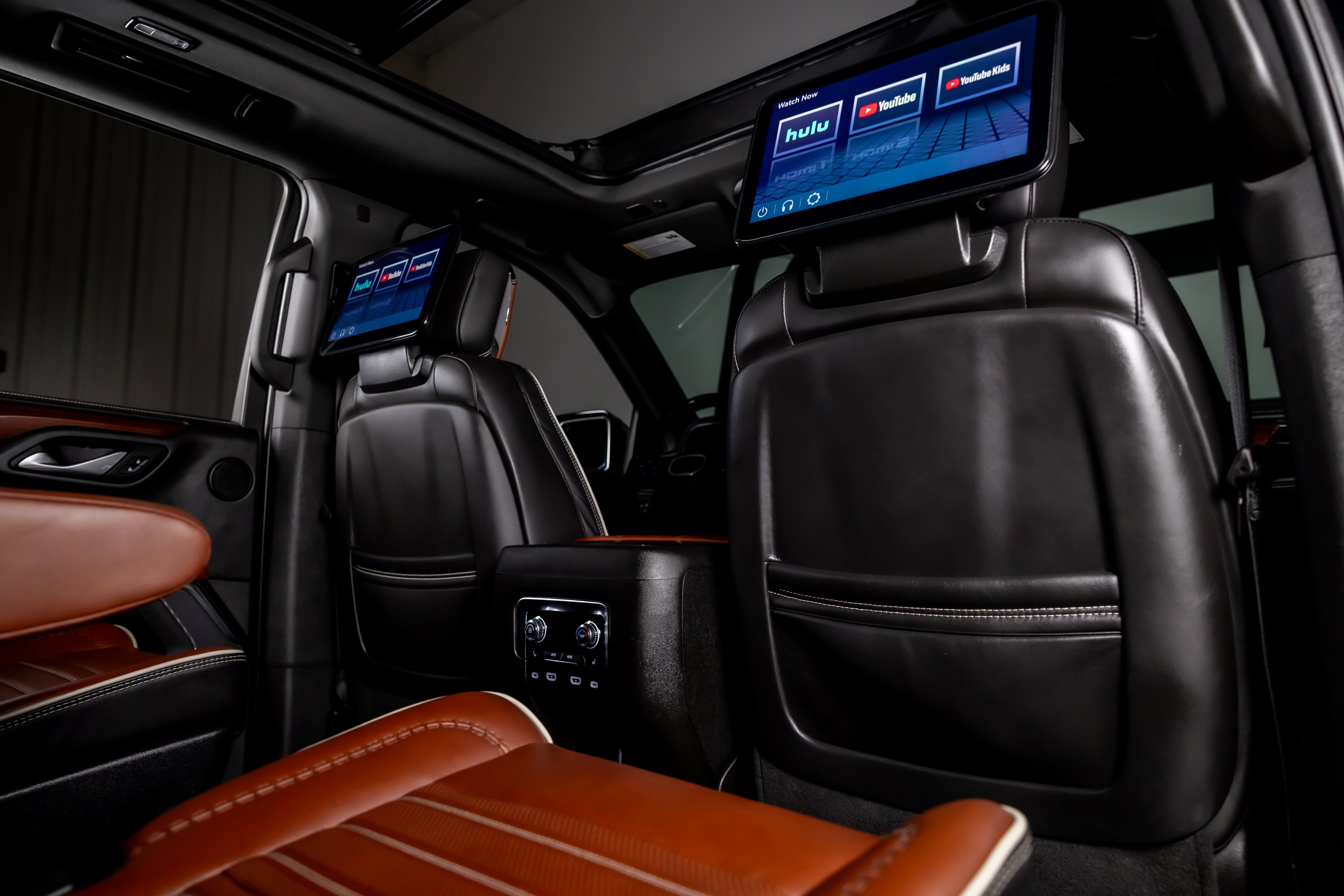 Used 2024 GMC Yukon Denali Ultimate AWD/4WD image 30