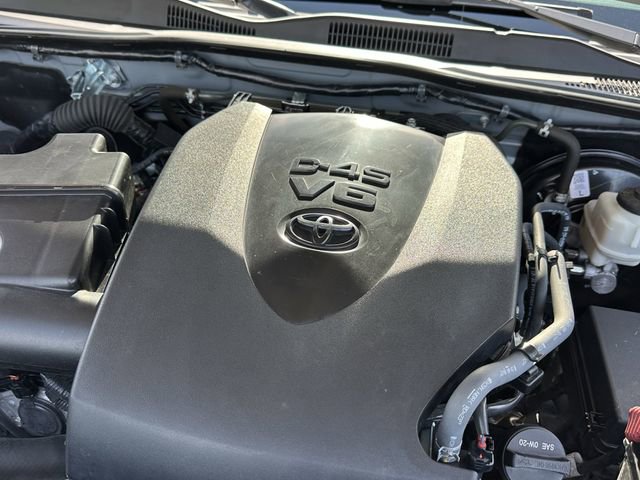 Used 2021 Toyota Tacoma SR5 RWD image 30