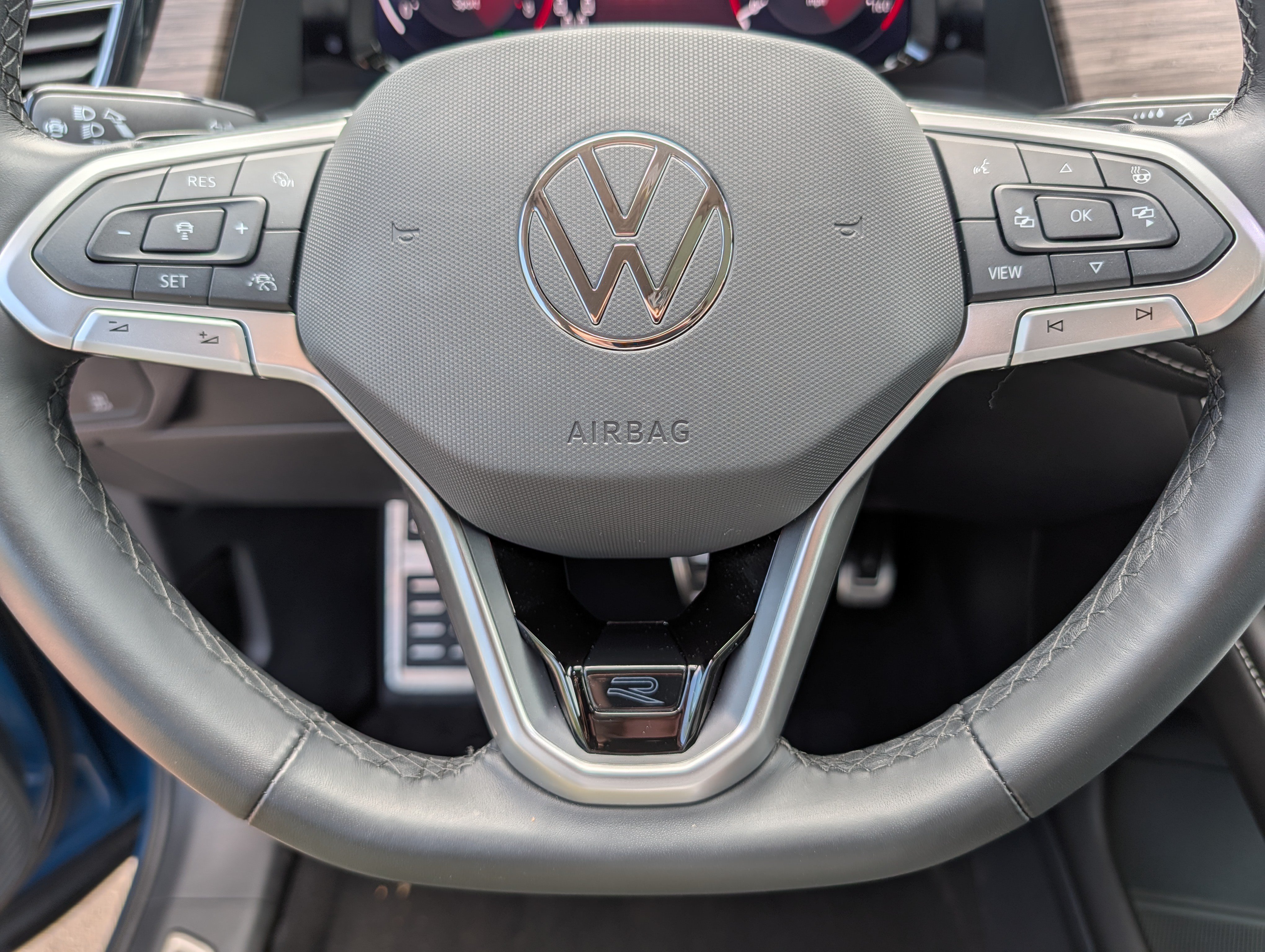 Certified 2025 Volkswagen Atlas SEL Premium R-Line AWD/4WD image 26
