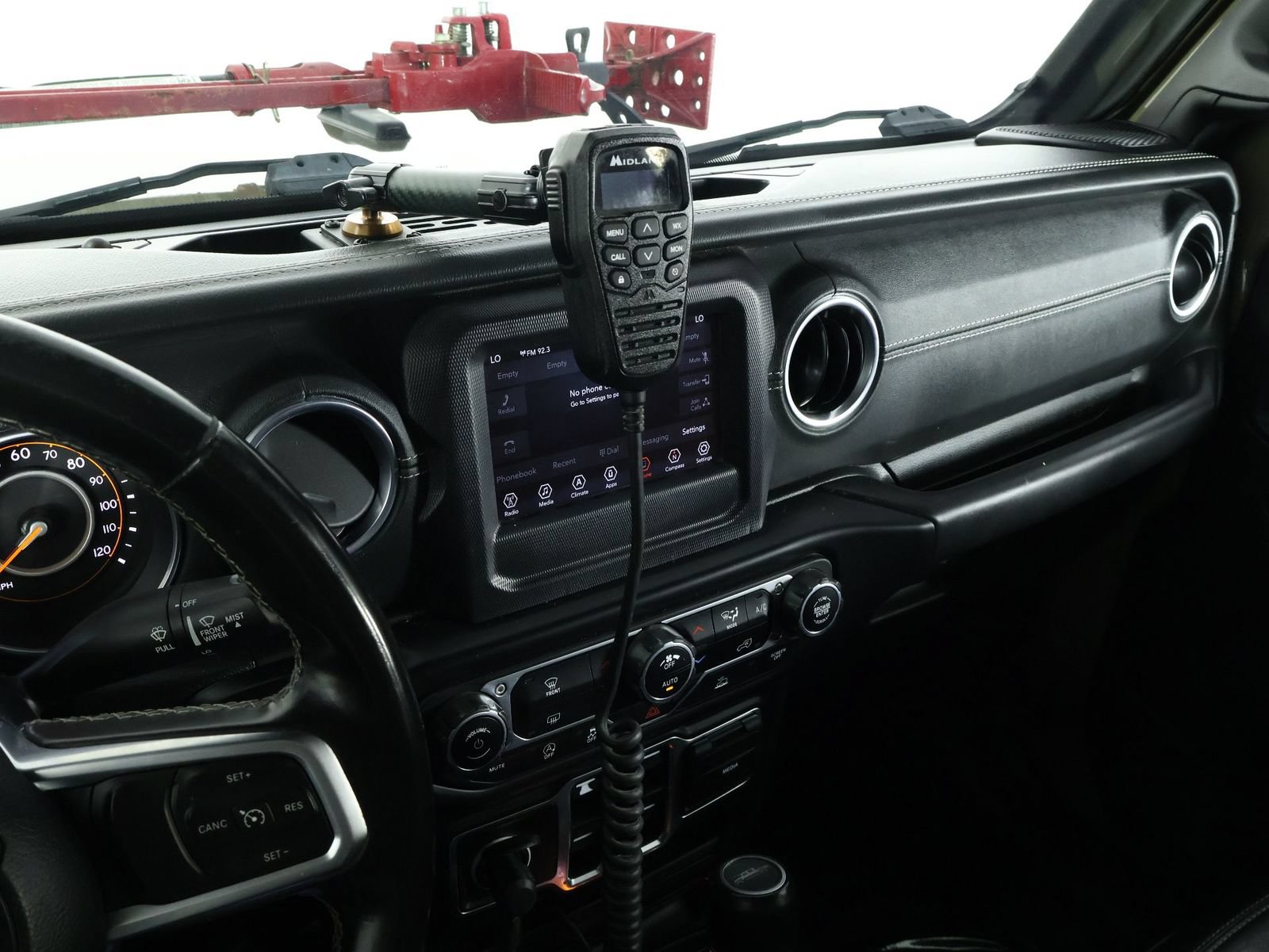 Used 2020 Jeep Gladiator Overland AWD/4WD image 9