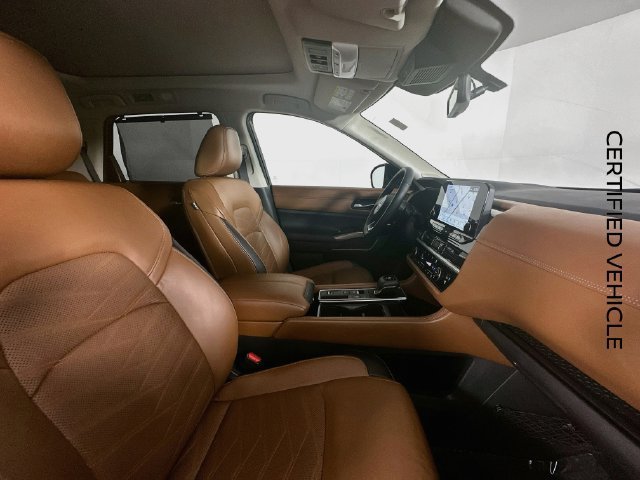 Certified 2024 Nissan Pathfinder Platinum w/ Cargo Package FWD image 28